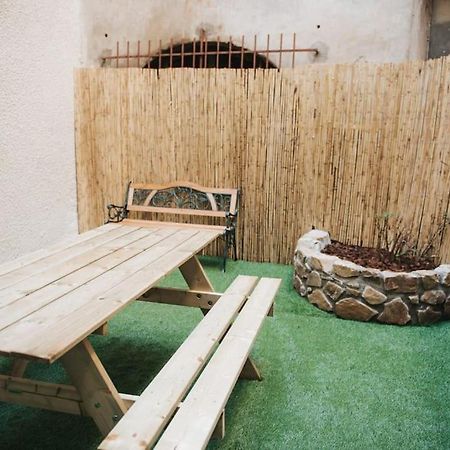 Appartement 2 Pieces Jacuzzi 布里尤德 外观 照片