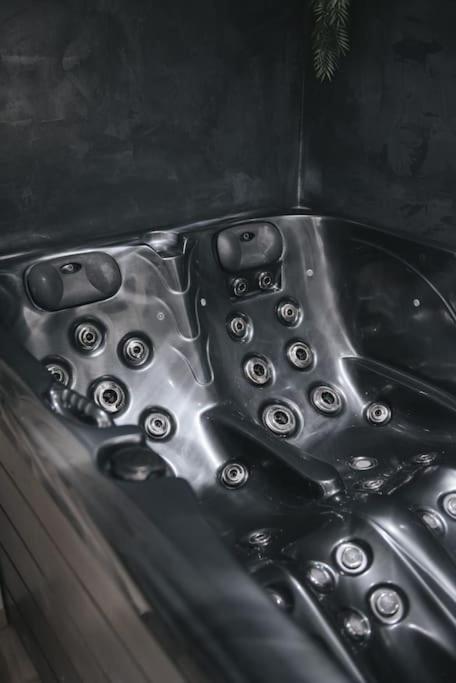 Appartement 2 Pieces Jacuzzi 布里尤德 外观 照片
